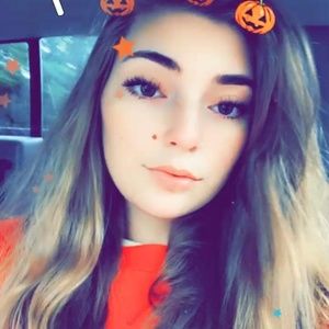 Meet your Posher, Virginia